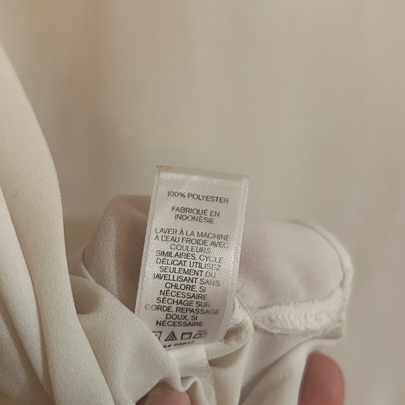 Express Ruffle Ivory Top Size L - Picture 7 of 7